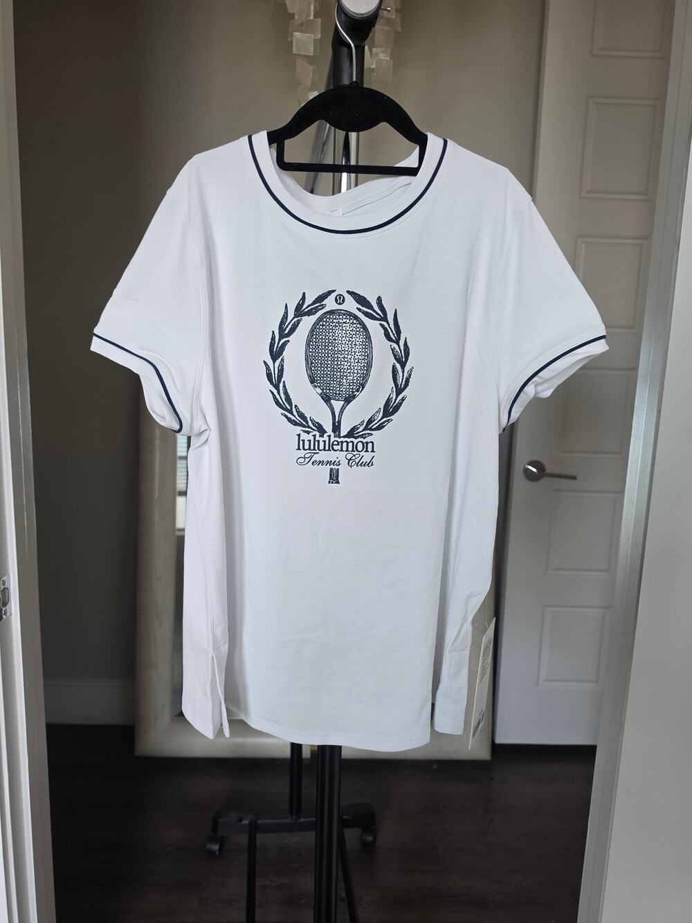 Lululemon Athletic T-Shirt White size L NWT